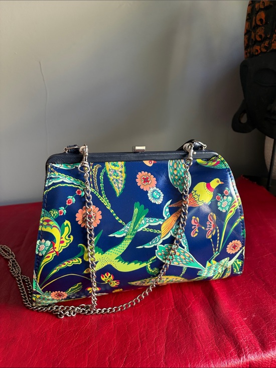 Patricia Nash Handbags - Patricia Nash Navy Floral & Bird Print Handbag